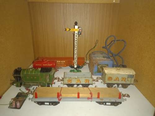 Hornby dublo S.A.R electric train set