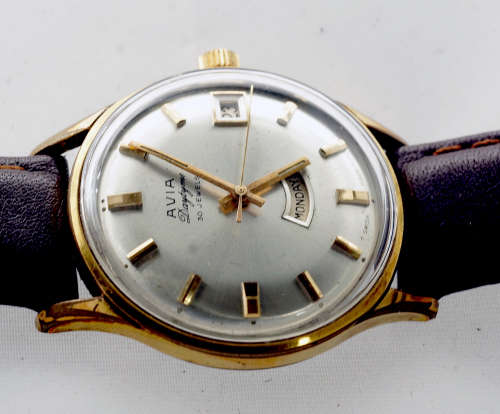 Avia Daytyme 30 jewels automatic mens watch. Rare and highly collectible