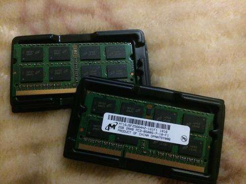 Apple 4GB (2x2GB) DDR3 PC8500 1066MHz MacBook Pro RAM/Memory
