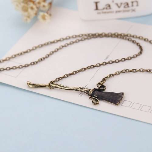 *LOCAL STOCK* Vintage Harry Potter Nimbus 2000 broom stick Necklace