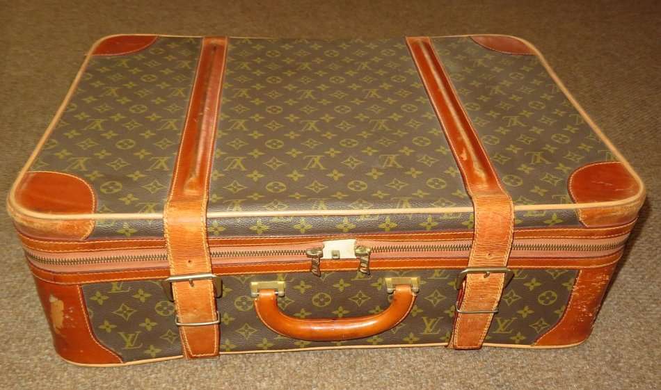 Authentic Louis Vuitton suitcase - medium