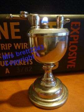 Unknown Table Lighter - Working Condition