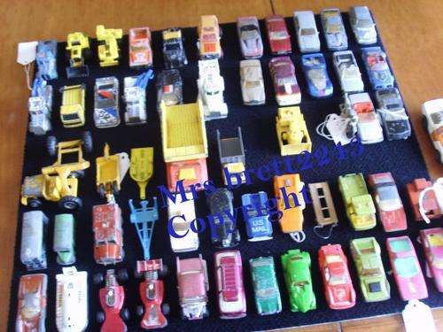 WHAT A LOT!! 58 Matchbox Models Made in England/Macau + a box ~ LOOOOONEY R1 START