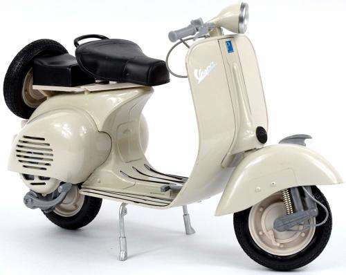 "Vespa Piaggio 150 VL1T" Model Scooter 1:6 Scale