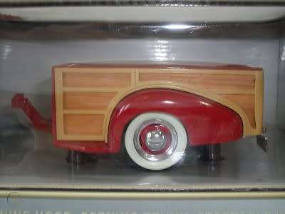 Woody Trailer Permanent Red Box is perfect, trailer is new.