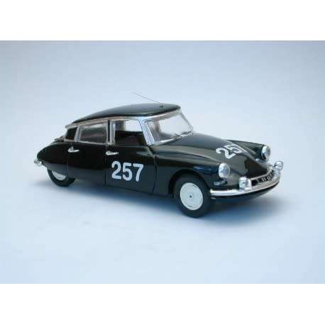 Citroen DS 19 A thousand Miles 1957 About-Bourillot