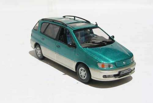 Toyota Picnic in green