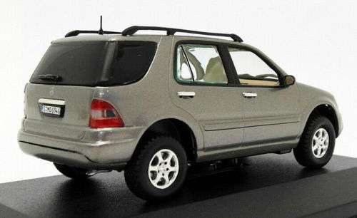 Mercedes ML 500 - Metallic Grey