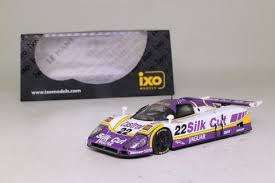 JAGUAR - XJR9 SILK CUT CASTROL No 22