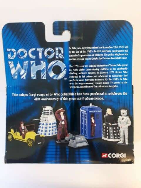 DOCTOR WHO  Tardis & K9 MODEL 40th Anniversary 1963-2003