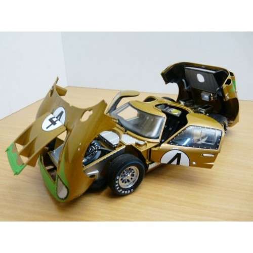 FORD GT40 n°4 24H du MANS 1966