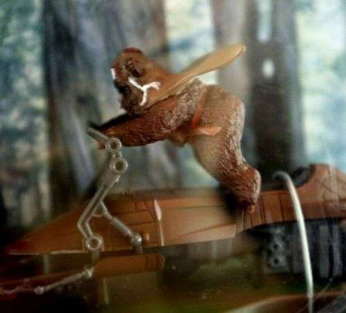 Star wars 74-Z Speeder Box Ewok