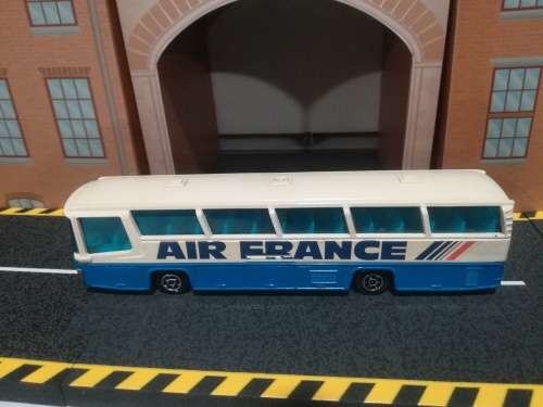 Air France Model Bus