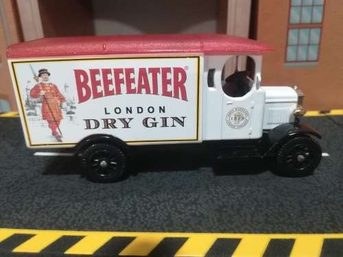 Beefeater Gin 1931 Morris Van