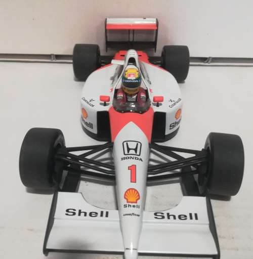 Ayrton Senna Mclaren 4/6 F1 Champion