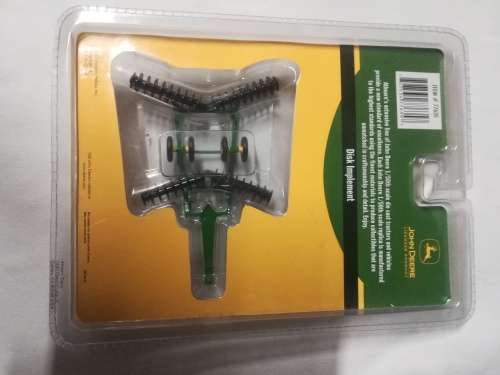 DISK IMPLEMENT JOHN DEERE