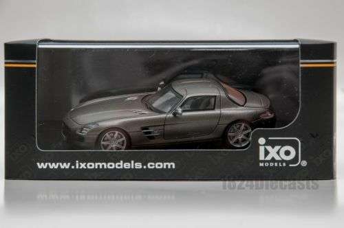 Mercedes SLS AMG 2010 grey,