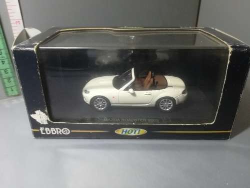 Mazda Roadster Marble White