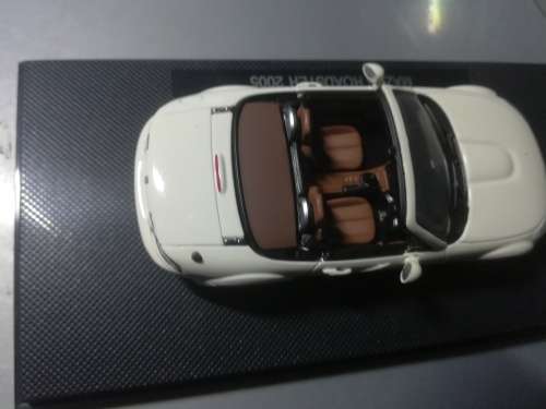 Mazda Roadster Marble White