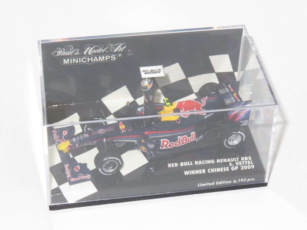 Red Bull Racing RENAULT Rb5 S. Vettel