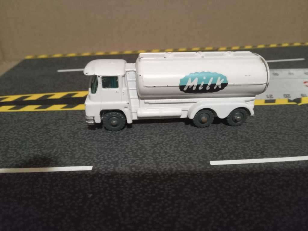 Husky Diecast Milk Truck