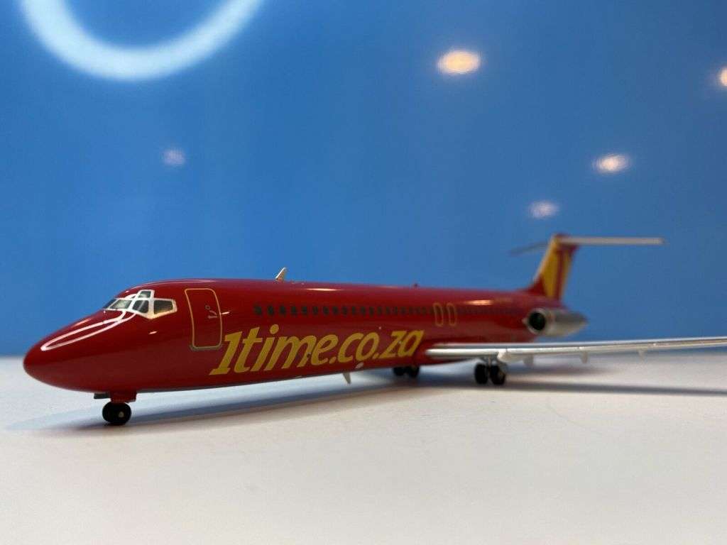 1time.co.za Airlines Dc-9-30 Inflight 1/200 art no. if932025