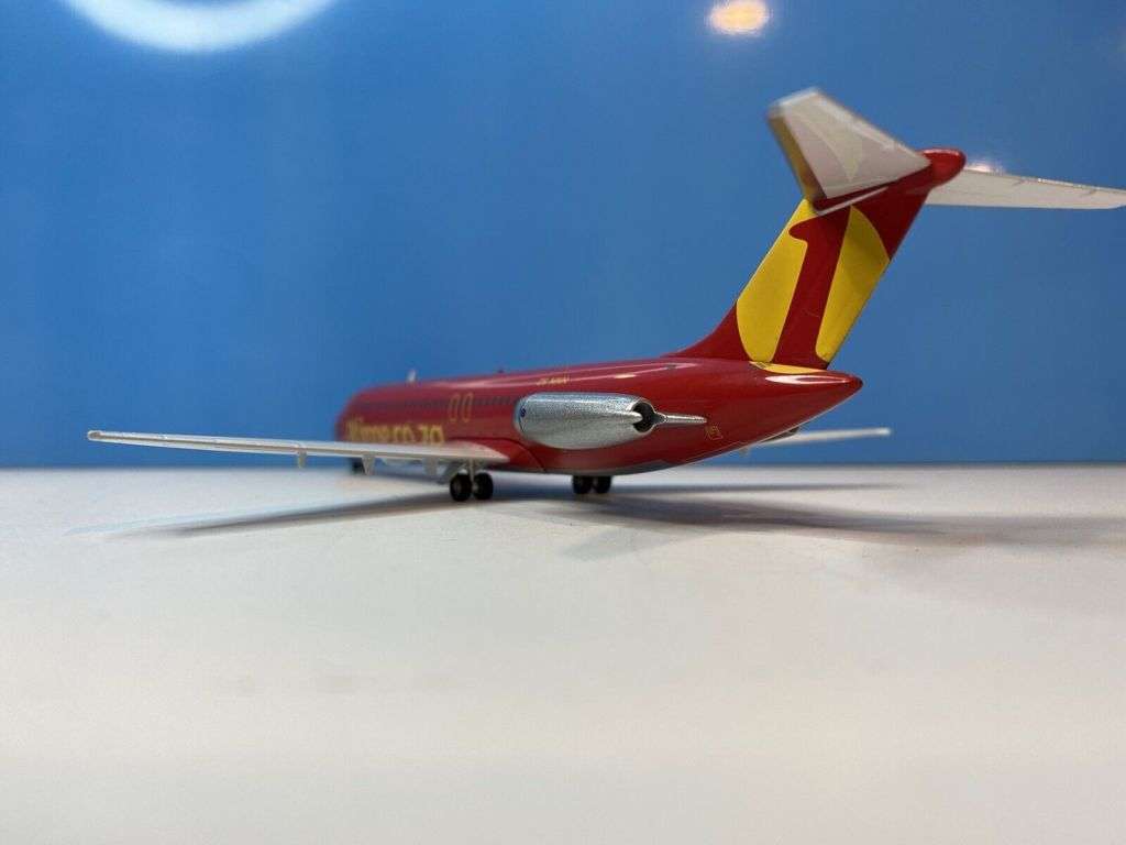 1time.co.za Airlines Dc-9-30 Inflight 1/200 art no. if932025