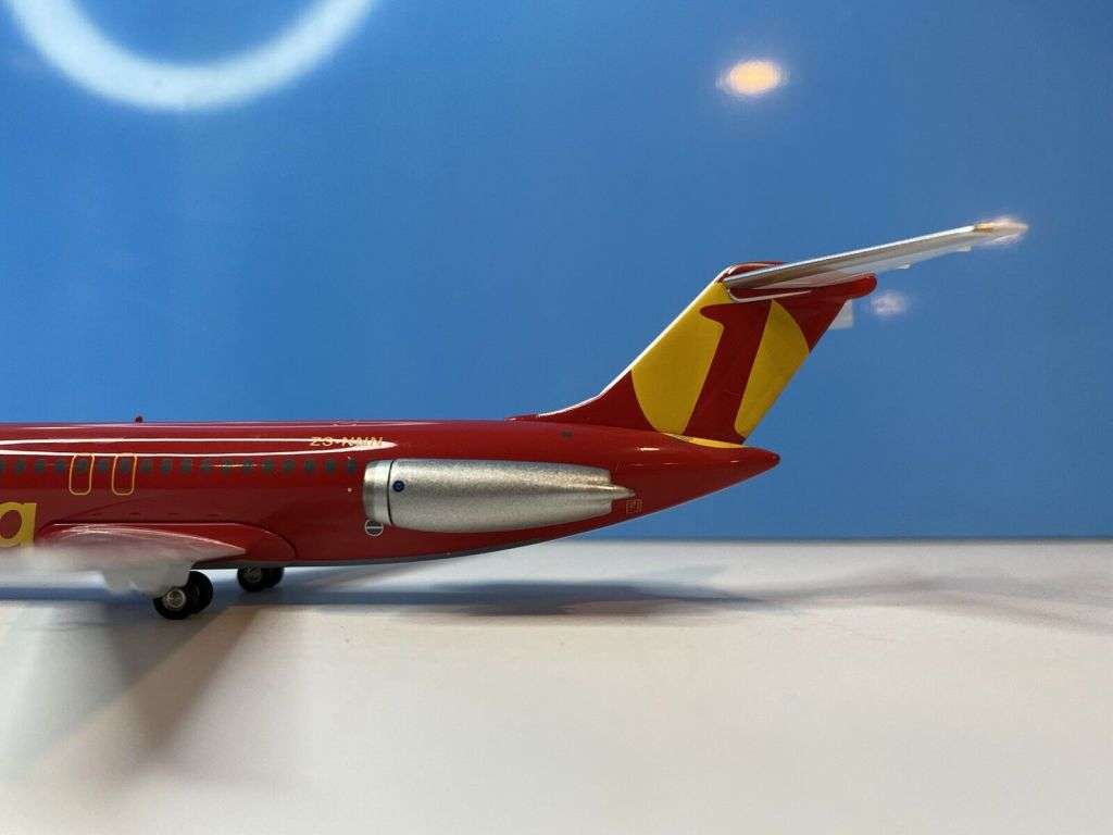1time.co.za Airlines Dc-9-30 Inflight 1/200 art no. if932025