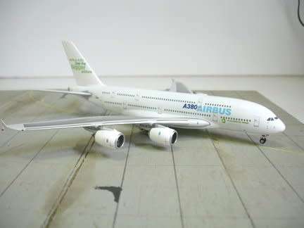 Phoenix 1:400 Airbus A380-841 F-WWDD House Colors, A better Enviroment
