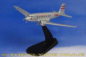 Hobby Master 1/200 Douglas DC-2 TWA - The Lindburgh Line - 1935 - HL8001