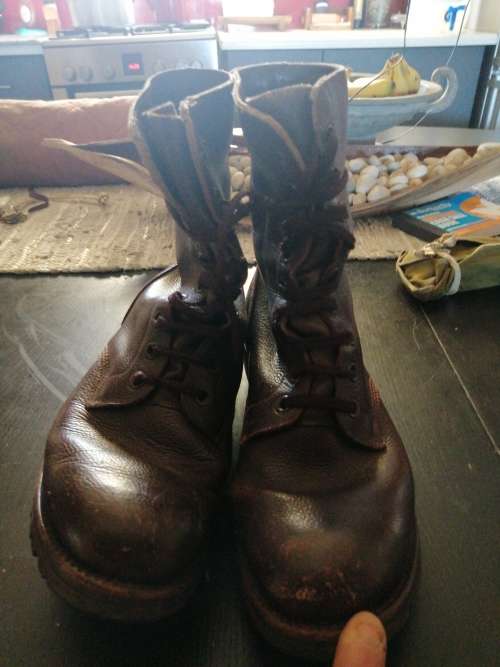 Mint condition SADF Border war boots, excellent condition size 9