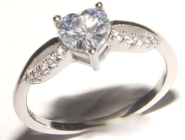 GORGEOUS AAA CZ PROMISE RING SET IN SOLID .925 STERLING SILVER!