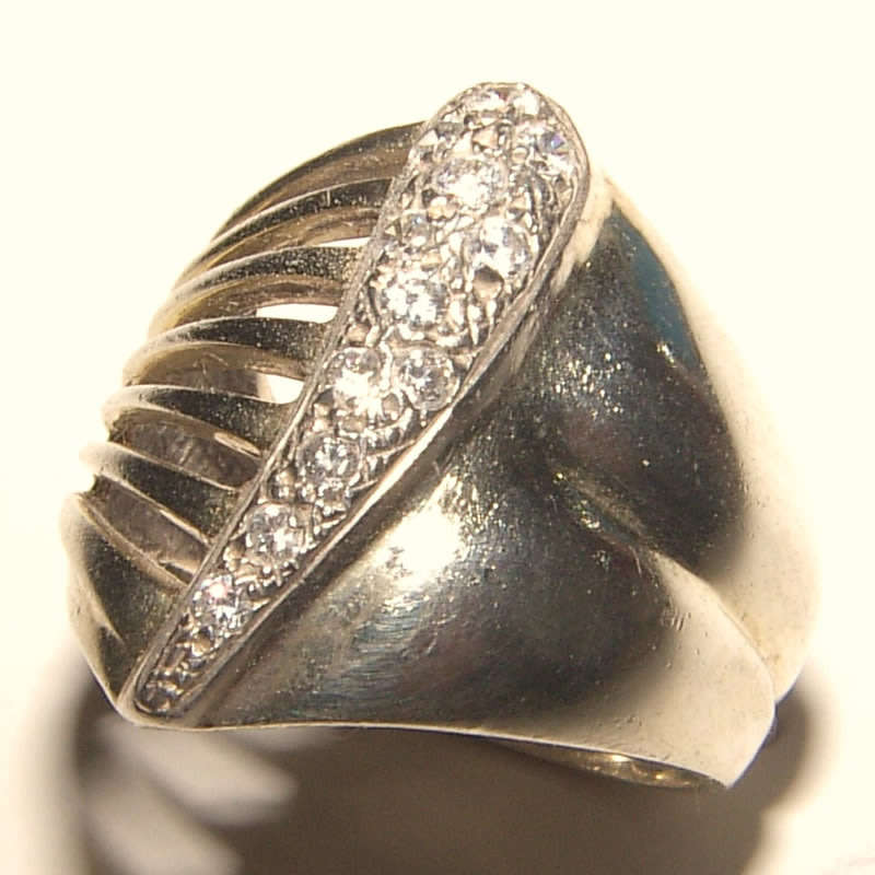PURE PERFECTION! HANDMADE SOLID .925 STERLING SILVER RING!