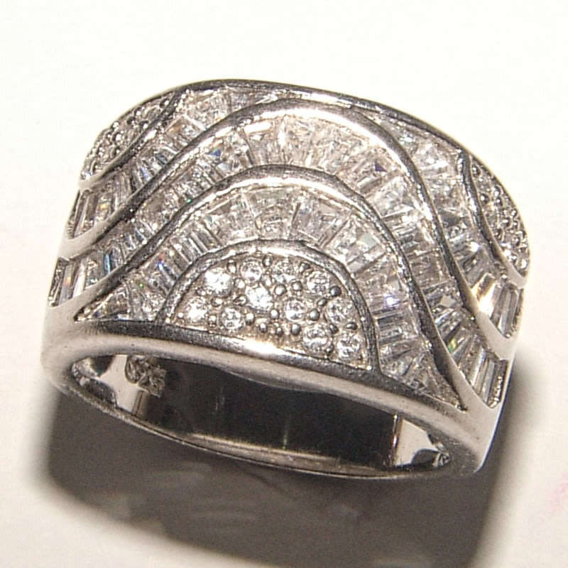PURE PERFECTION! SOLID .925 STERLING SILVER RING WITH SIMULATED DIAMONDS!
