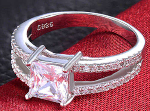 STUNNING SAPPHIRE 18K WHITE GOLD FILLED DRESS RING