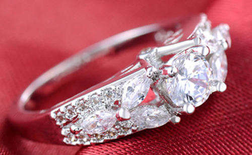 STUNNING SAPPHIRE 18K WHITE GOLD FILLED DRESS RING