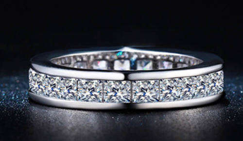 STUNNING SAPPHIRE 18K WHITE GOLD FILLED ETERNITY RING