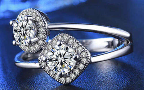 STUNNING SAPPHIRE AND TOPAZ 18K WHITE GOLD FILLED DRESS RING