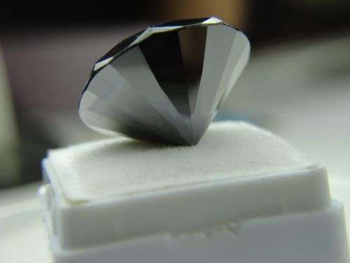 MOISSANITE - AAA JET BLACK ROUND DIAMOND CUT  - 2,34cts