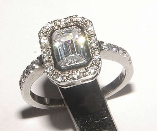 PURE PERFECTION! SOLID .925 STERLING SILVER RING WITH SIMULATED DIAMONDS!