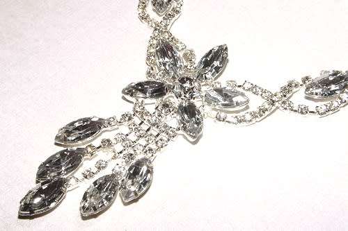 RHINESTONE ENCRUSTED SILVER NECKLACE AND EARRINGS SET