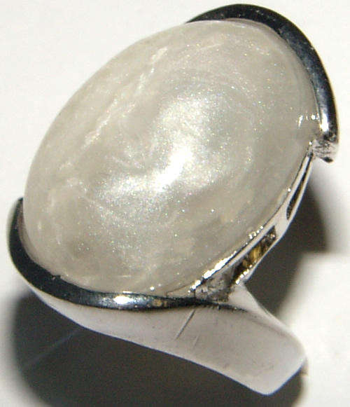 *** BOLD IS BEAUTIFUL!!*** SILVER  BLING  RING - NEW!