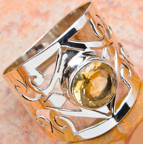 ***NATURAL GEMSTONES!!!***STUNNING NATURAL AMETHYST IN STERLING SILVER RING!!!