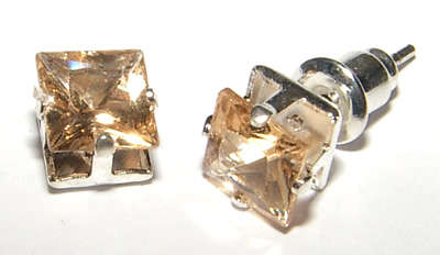 ***NEW!*** BEAUTIFUL CUBIC ZIRCONIA FASHION STUD EARRINGS!!!