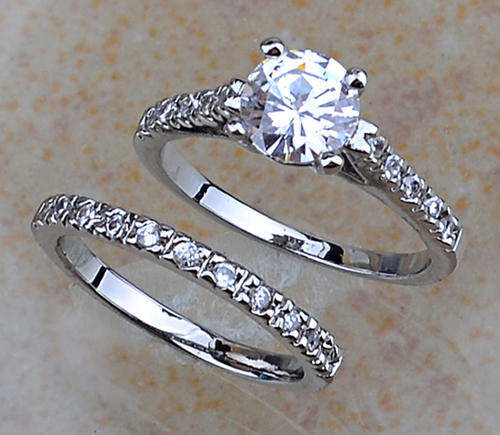 ***SPARKLING!!*** CLASSIC WEDDING RING SET