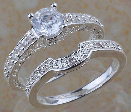 ***SPARKLING!!*** CLASSIC WEDDING RING SET