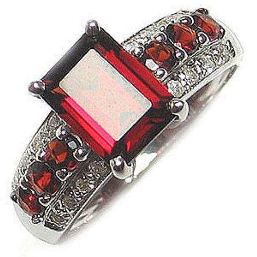 ***WOAW!!!***STUNNING GARNETS AND DIAMONDS COCKTAIL DRESS RING!!!