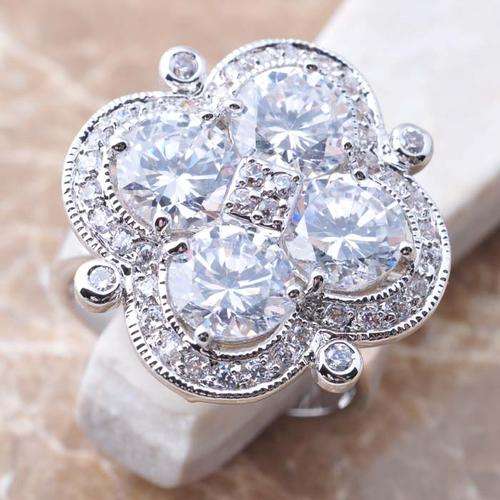 **BEAUTIFUL** SPARKLING WHITE TOPAZ CLUSTER RING - EXCEPTIONAL QUALITY!