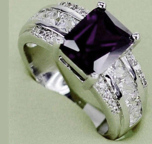 ***WOAW!!!***STUNNING AMETHYST WHITE GOLD SOLITAIRE DRESS RING!!!