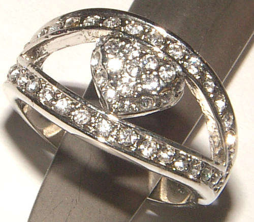 GORGEOUS RHINESTONE ENCRUSTED DRESS RING - ***NEW!***